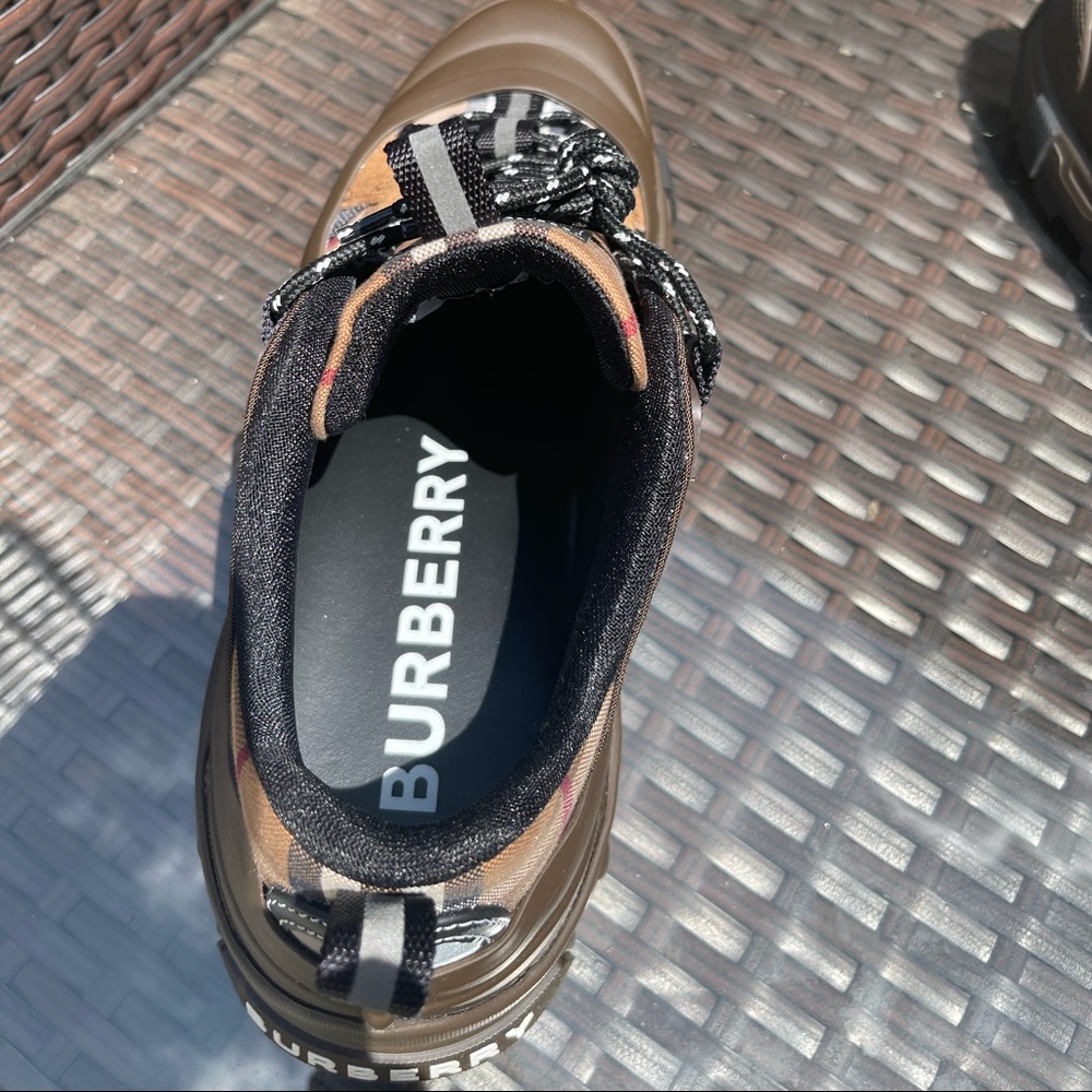 Burberry Sneaker Boots - Picture 5 of 8